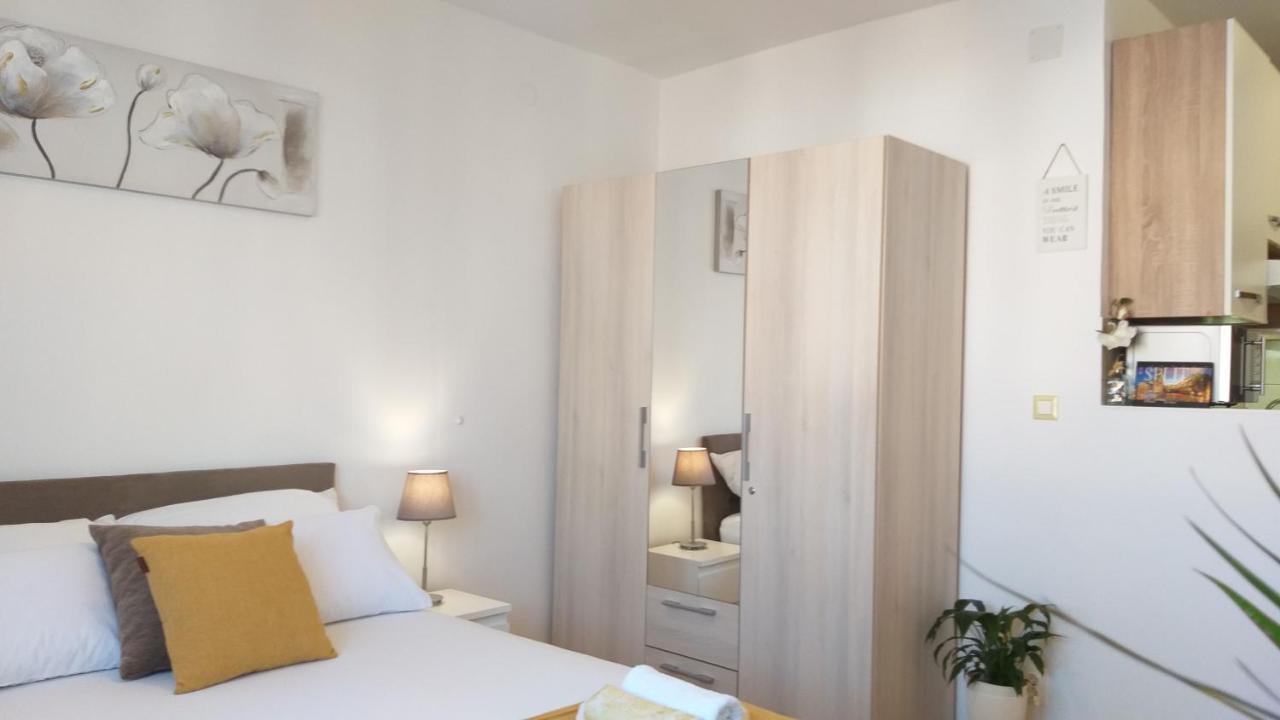Apartments Plokite Split Bagian luar foto